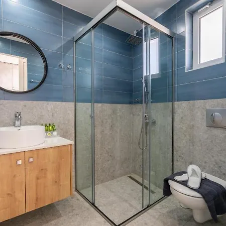 Апартаменты Kalligeom *